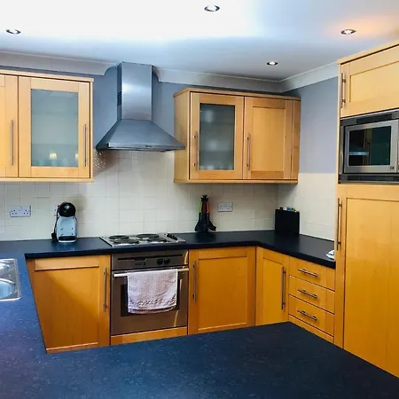 Peaceful Location Close To The Sea And Just A 15 Minute Stroll Into Hébergement de vacances Kenmare