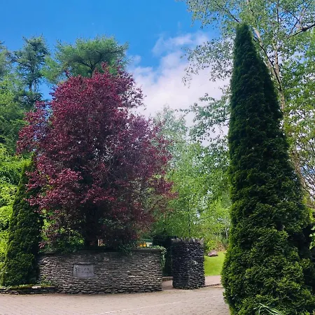 Peaceful Location Close To The Sea And Just A 15 Minute Stroll Into Kenmare