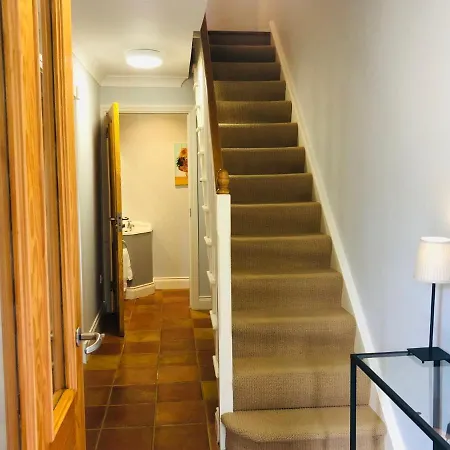 Holiday home Peaceful Location Close To The Sea And Just A 15 Minute Stroll Into *