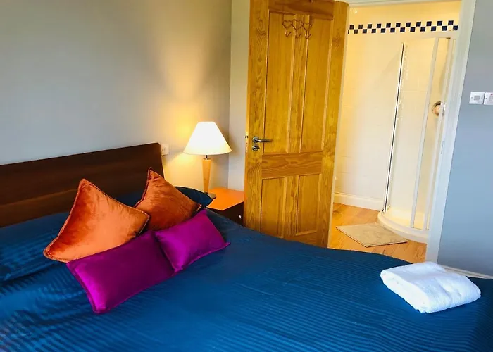 펜션 Peaceful Location Close To The Sea And Just A 15 Minute Stroll Into