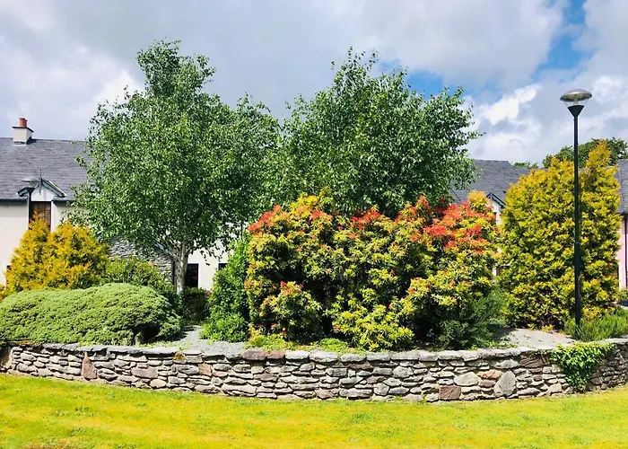 Peaceful Location Close To The Sea And Just A 15 Minute Stroll Into